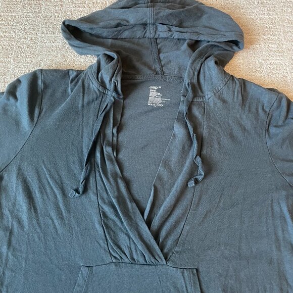 GAP Pullover Shirt with Hood - Picture 6 of 12